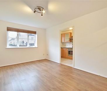 1 bedroom flat to rent - Photo 2
