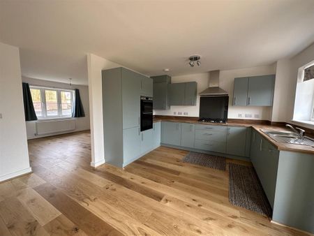 3 bedroom detached bungalow to rent - Photo 4