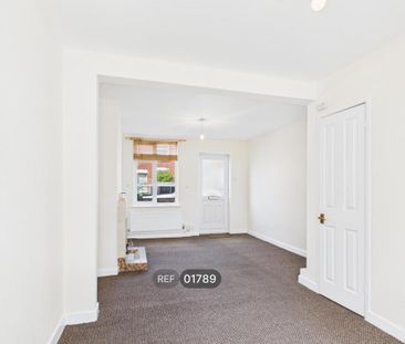 2 bedroom property to rent - Photo 2