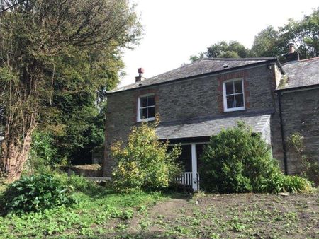 PLEASE EMAIL TO REGISTER YOUR INTEREST - Located near the beaches of Polkerris and Fowey, a delightful detached former Coach House. This detached two bedroom co - Photo 4