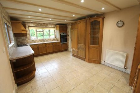 3 bedroom detached house to rent - Photo 4