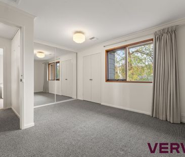 ELEGANT ‘ELMS’ 4-BEDROOM TOWNHOUSE - Photo 5