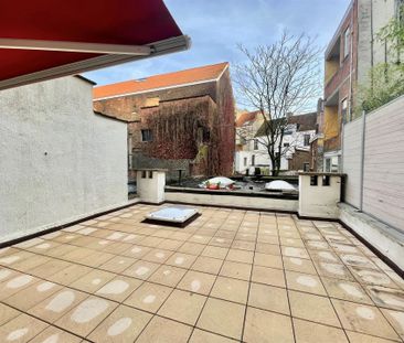 Ruim 2-slaapkamer appartement met terras (40m²) en autostaanplaats! - Foto 6