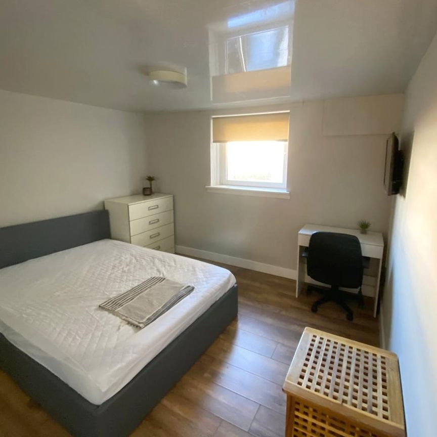 Room in a Shared Flat, Lochburn Gate, G20 - Photo 1
