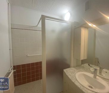 Location Appartement 3 pièces 61m² CARPENTRAS 84200 - Photo 3