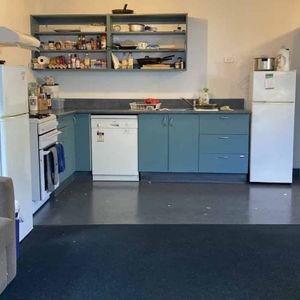 Furnished CBD Studio Rooms for 2026! - Photo 2