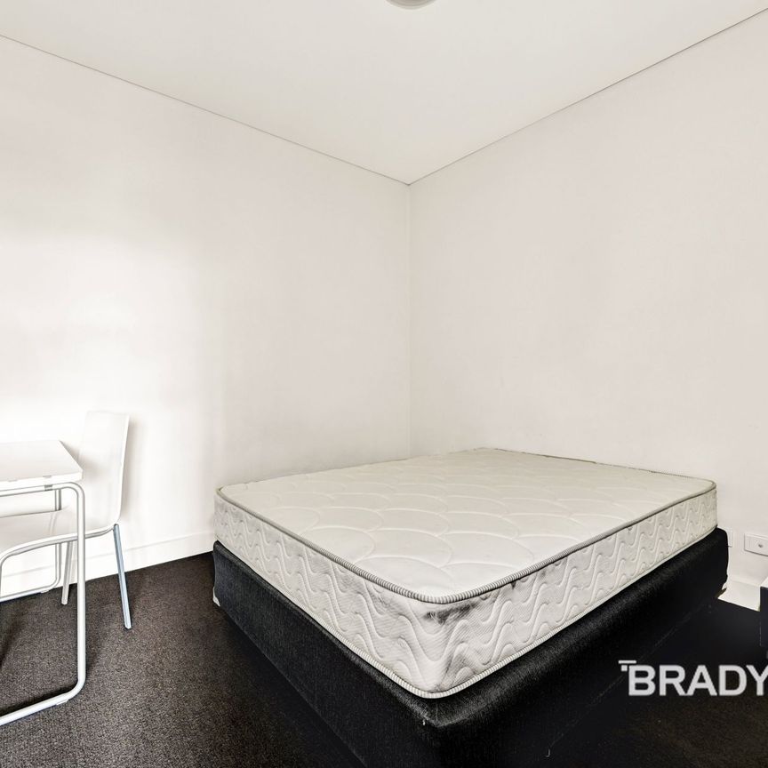 1208/455 Elizabeth Street, Melbourne - Photo 1