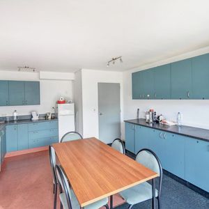 Modern 1-Bedroom Apartment in Dunedin City Centre - Photo 2