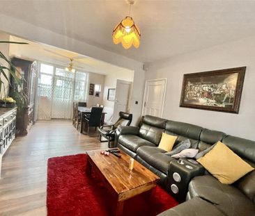 3 bedroom semi-detached house to rent - Photo 4