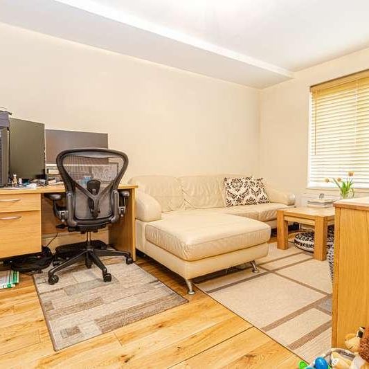 Woodburn Close, Hendon, NW4 - Photo 1