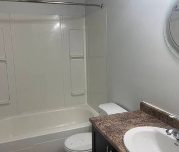 6 - 1017 Northumberland Avenue - Photo 2