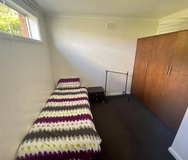 City Apartment - Photo 4
