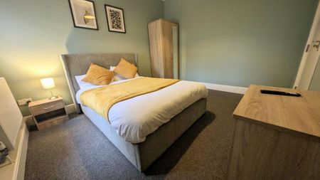 1 bedroom in a house share to rent - Photo 5