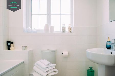 3 bedroom terraced house to rent - Photo 3