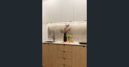 Stylish, Fully Furnished Studio Apartment in the Heart of Hawthorne - Photo 3