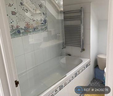 1 bedroom in a house share to rent - Photo 6