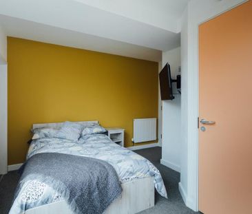 1 bedroom in a house share to rent - Photo 1