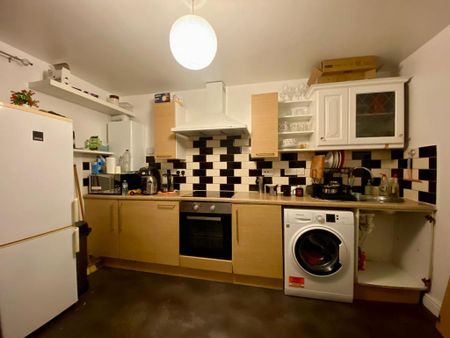 1 bedroom flat to rent - Photo 3