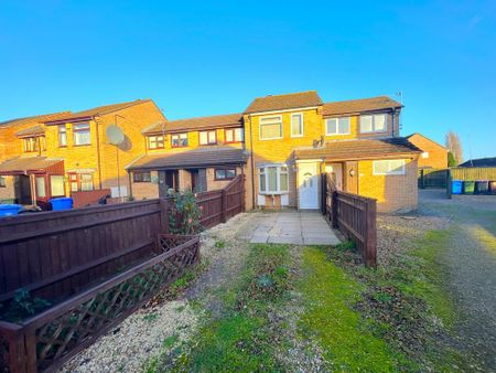 2 bedroom semi-detached house to rent - Photo 4