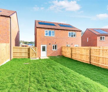 2 bedroom terraced to rent Vernal Close, Harpole, Northampton, NN7 - Photo 2