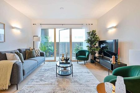 Madeleine Court, North Acton, W3 - Photo 2