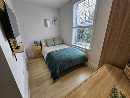 1 bedroom in a house share to rent - Photo 5