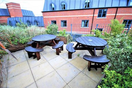 Studio to rent - Photo 2