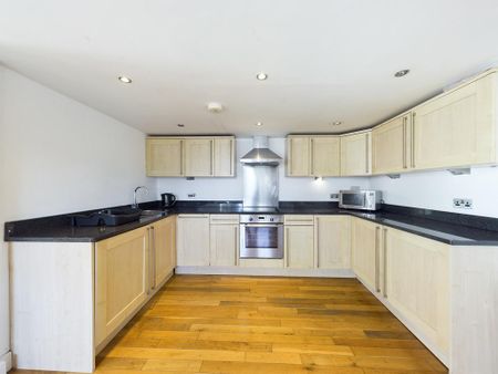 3 bedroom apartment to rent - Photo 5