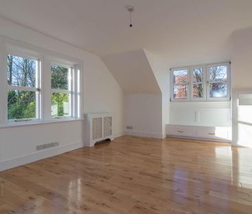 2 Bromfield, Windsor Park, Belfast, BT9 6WA - Photo 3