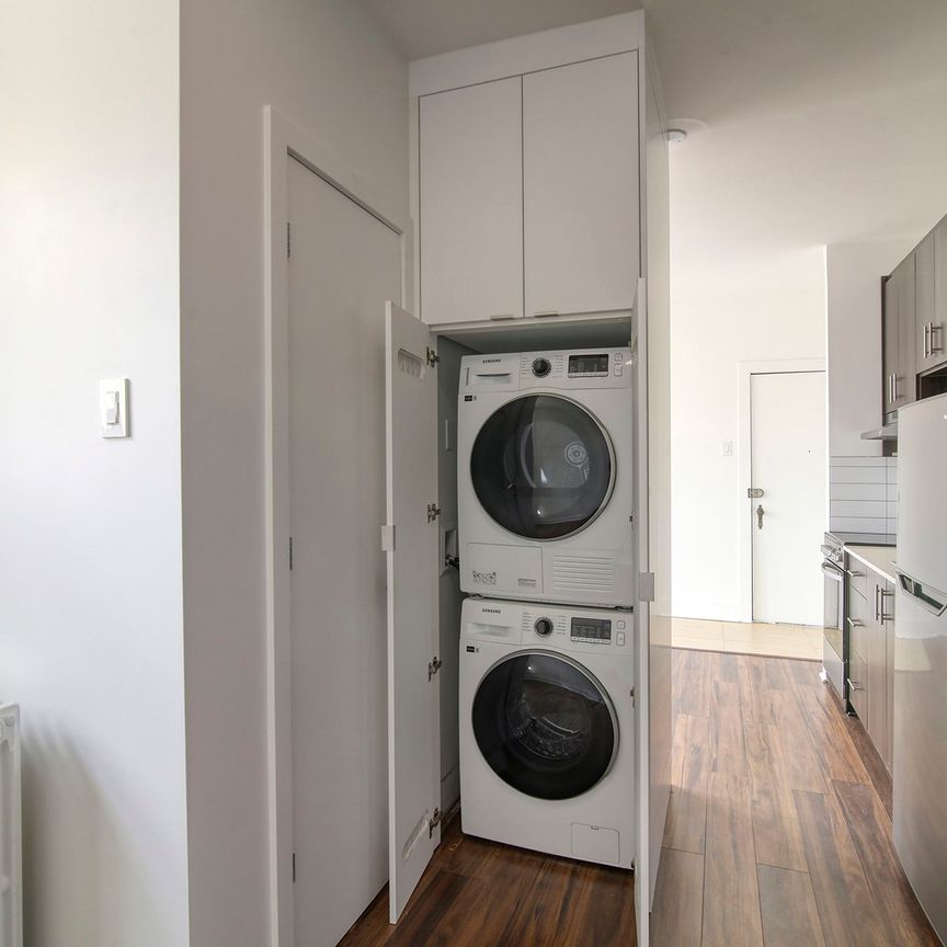 4715 Queen Mary Road - Photo 1
