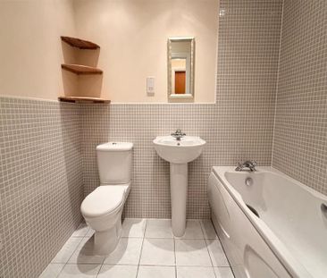 2 bedroom apartment to rent - Photo 6