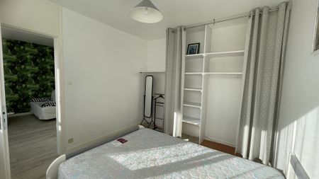 Location Appartement 2 pièces 44m² LA ROCHE SUR YON 85000 - Photo 2