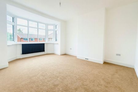 4 bedroom House To Let Total Size: 1217 SQ FT - Photo 4