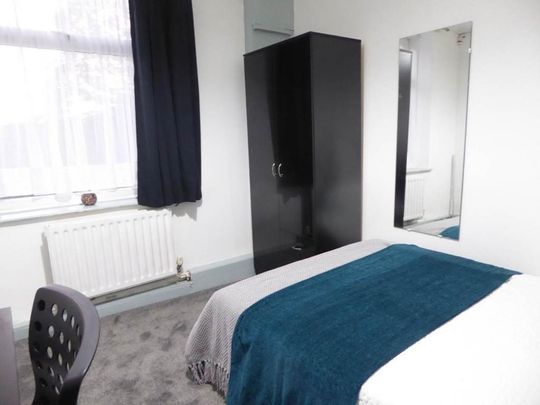 5 bedroom house to rent - Photo 1