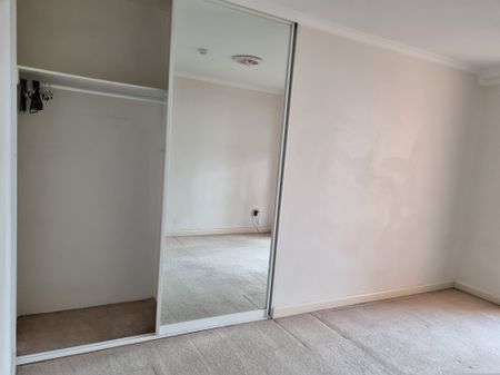 Strathfield - Photo 5