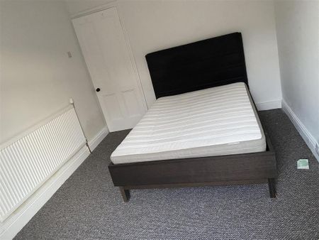 2 bedroom private hall to rent - Photo 4
