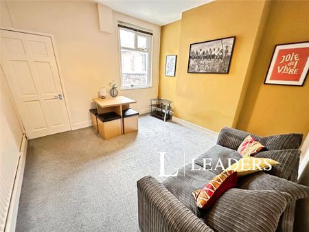 2 bedroom terraced house to rent - Photo 2