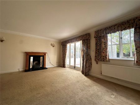 4 bedroom detached to rent - Photo 2