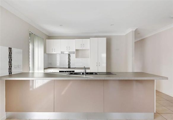 26 Orangeberry Circuit, Mount Low QLD 4818 - House For Rent | Domain - Photo 1