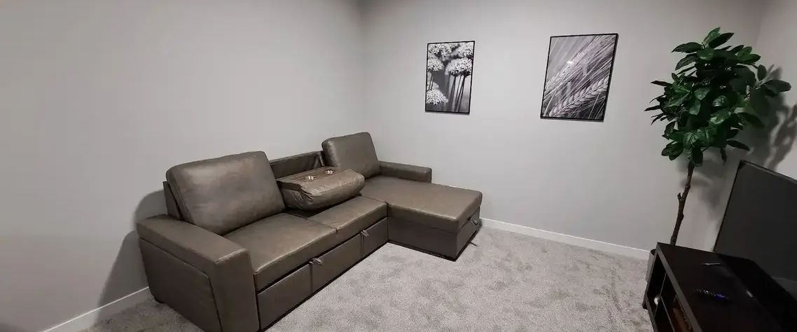 Fully-Furnished 2 Bedroom Basement Suite | 127 Lucas Close Northwest, Calgary - Photo 1