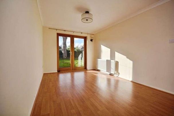 Selwyn Drive, Broadstairs, CT10 - Photo 1