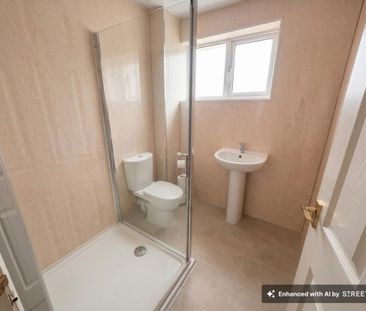 2 bedroom end of terrace house to rent - Photo 4