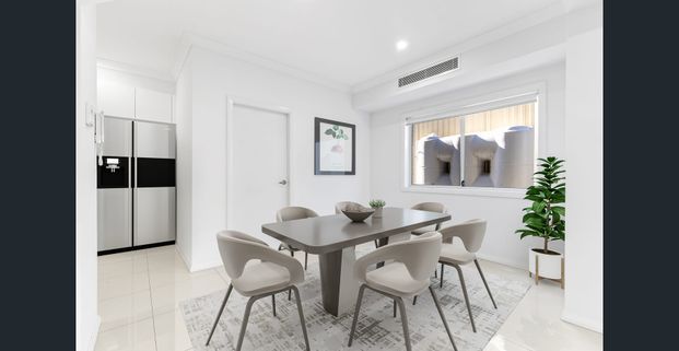 Modern Three Bedroom Townhouse - Photo 1