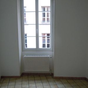 Location Appartement 2 pièces 47m² MACON 71000 - Photo 3