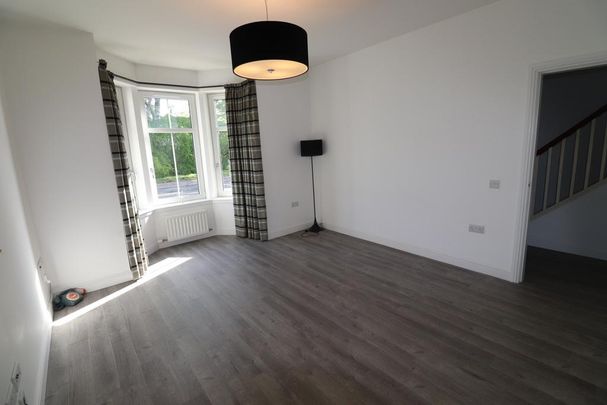 4 bedroom terraced house to rent - Photo 1
