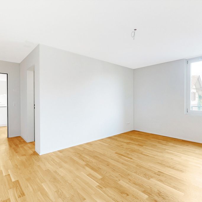 MODERNE WOHNUNG MITTEN IM ZENTRUM VON AARWANGEN - Photo 1