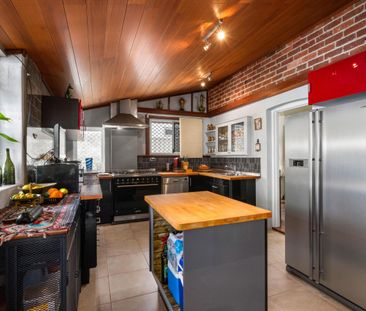 STUNNING CHARACTER HOME - Photo 5