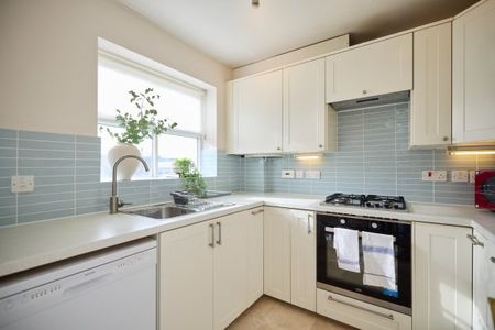 Stocton Close, Guildford - Photo 4