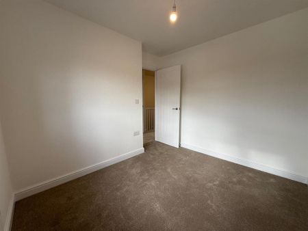 3 bedroom terraced house to rent - Photo 3