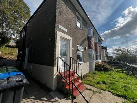 3 bedroom flat to rent - Photo 3